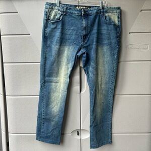 Women's Medium Wash Jeans